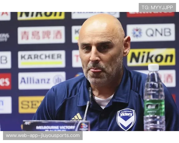 主帅赛后深夜开会，球队内部被曝“气氛紧绷”