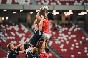 九游网页版入口-“亚戈·卡尔曼的强硬防守与精准脚法，推动阿根廷美洲狮队迎接未来挑战”