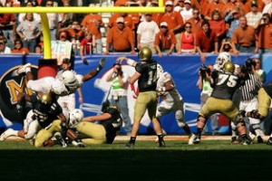 九游游戏中心官网-后场核心表现爆炸，球队依靠他找到赢球关键！，什么是后场球